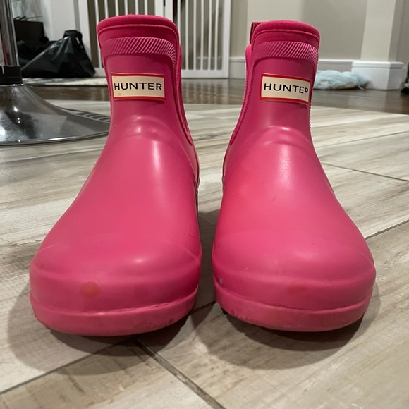 EUC Hunter x Target pink ankle rain boots - Sz 8 - Picture 3 of 5